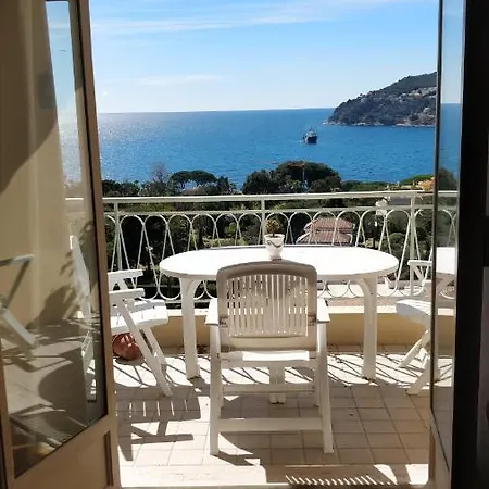 Studio On Villefranche Bay *